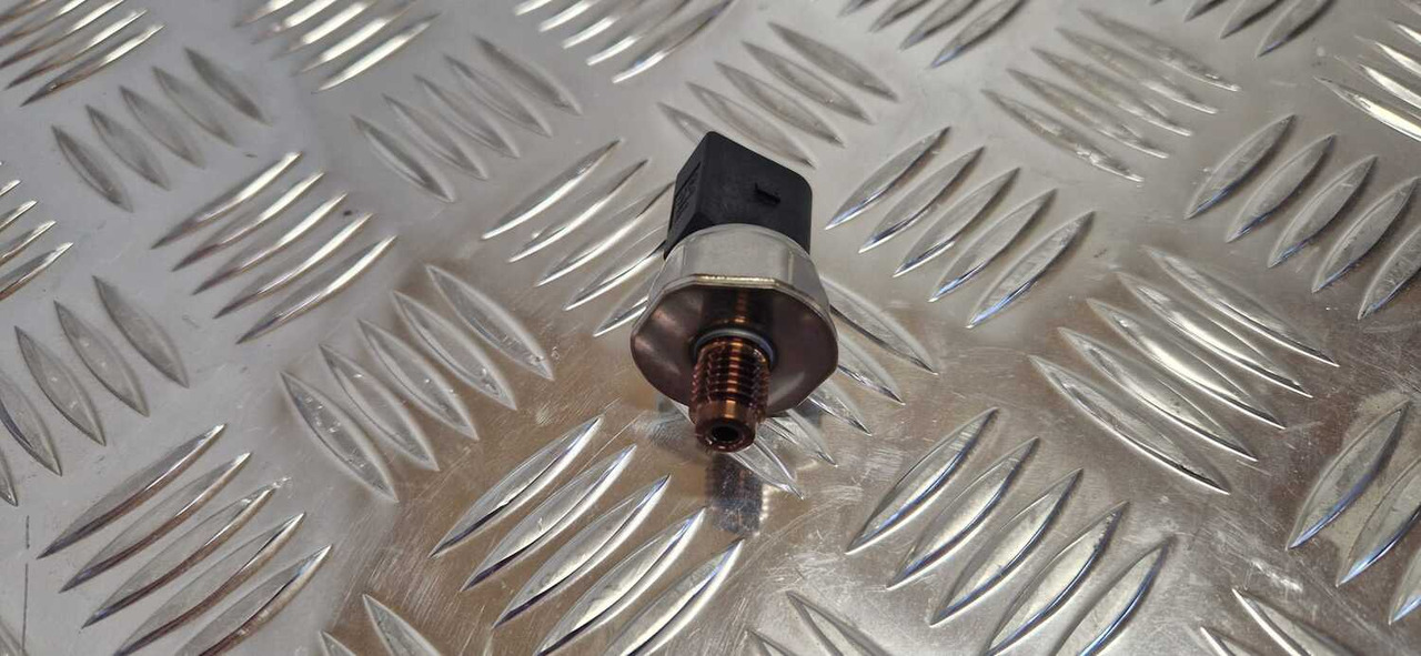 Delphi High Pressure Sensor Common Rail – 28389851-12B1 - Двигатель и запчасти для Строительной техники: фото 4 Delphi High Pressure Sensor Common Rail – 28389851-12B1 - Двигатель и запчасти для Строительной техники: фото 4