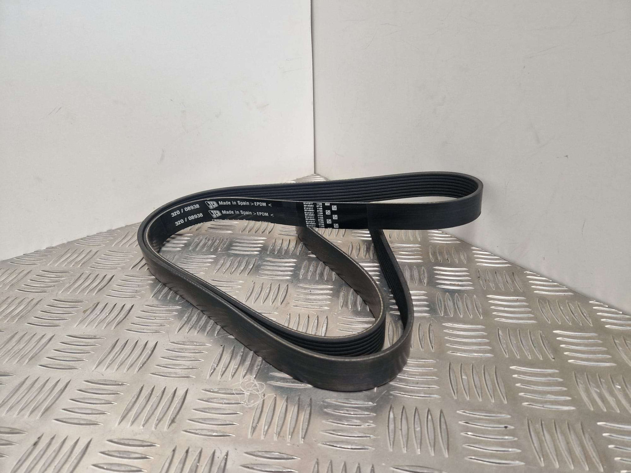 JCB 320/08939 drive belt 2139mm Genuine - Двигатель и запчасти для Строительной техники: фото 1 JCB 320/08939 drive belt 2139mm Genuine - Двигатель и запчасти для Строительной техники: фото 1