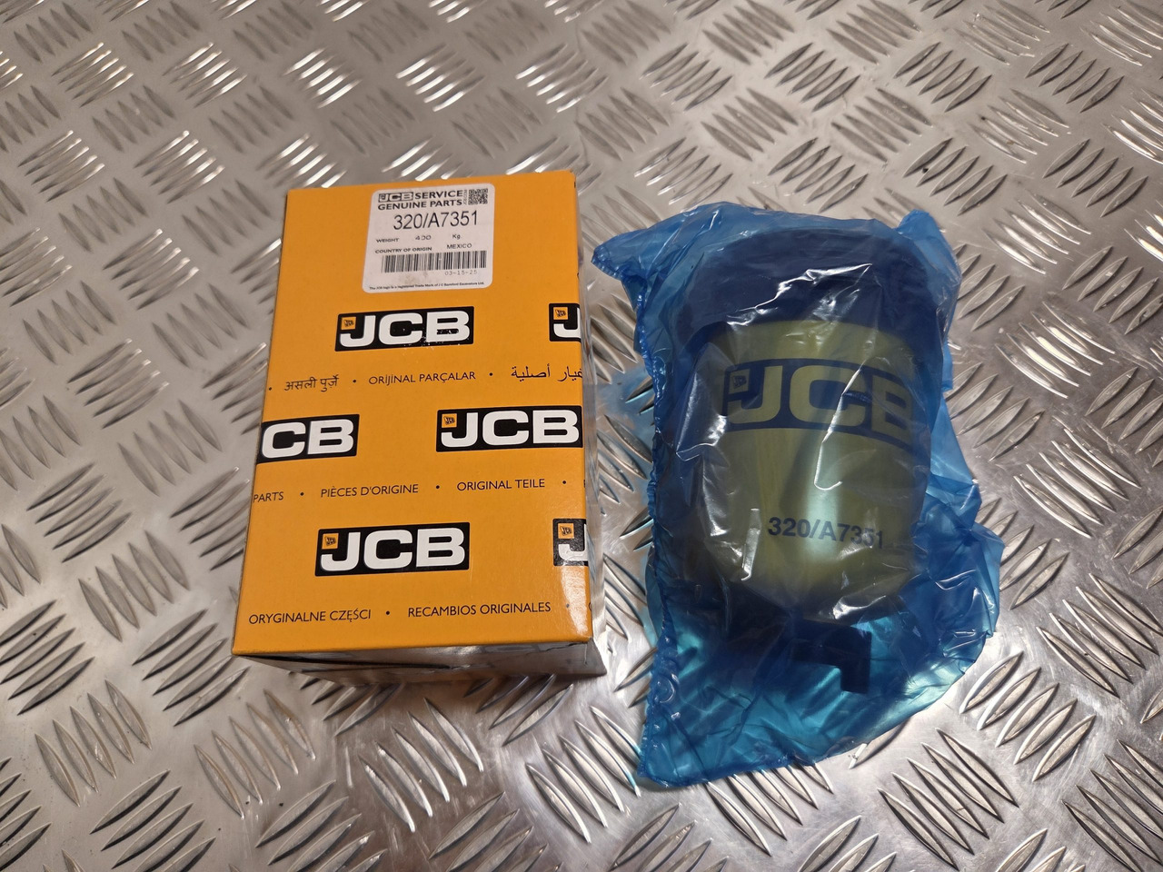 JCB T4 Fuel Filter 320/A7351 supersedes 320/07382 - Двигатель и запчасти для Строительной техники: фото 1 JCB T4 Fuel Filter 320/A7351 supersedes 320/07382 - Двигатель и запчасти для Строительной техники: фото 1