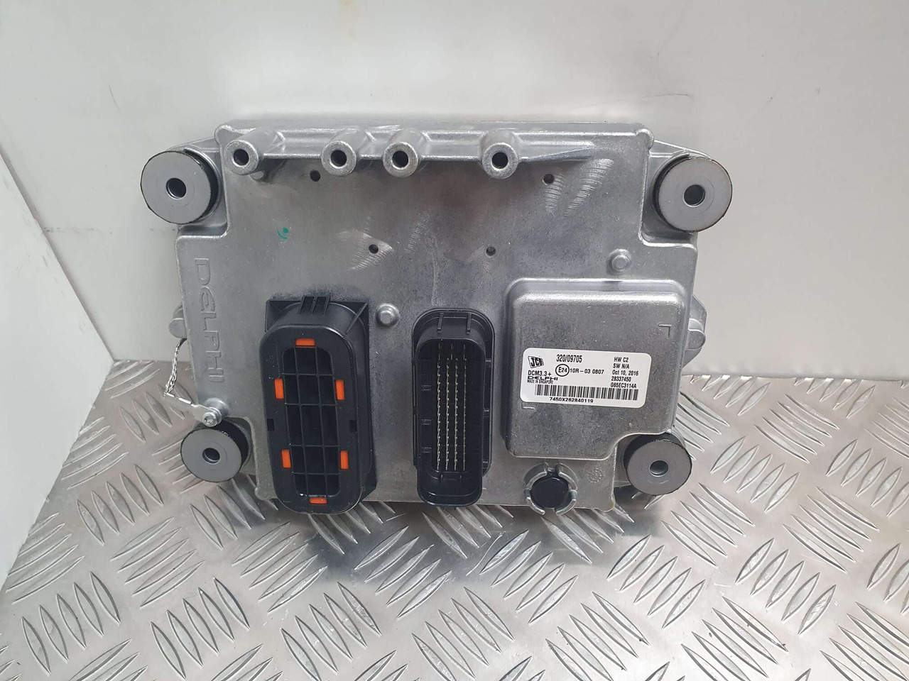 JCB programmable ECU 320/09705 JCB ECM 444 T4 Delphi DCM3.3+ - Двигатель и запчасти для Строительной техники: фото 2 JCB programmable ECU 320/09705 JCB ECM 444 T4 Delphi DCM3.3+ - Двигатель и запчасти для Строительной техники: фото 2