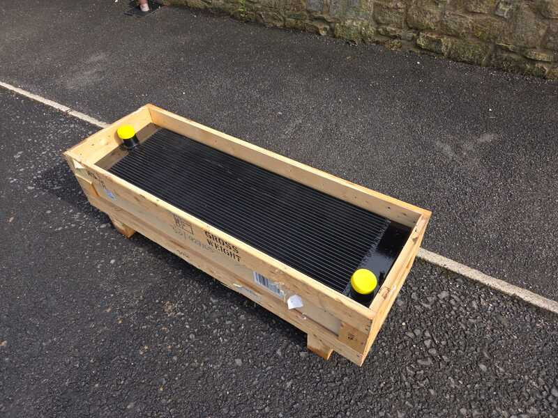 JCB radiator assembly 30/927165 NEW - Двигатель и запчасти для Строительной техники: фото 3 JCB radiator assembly 30/927165 NEW - Двигатель и запчасти для Строительной техники: фото 3