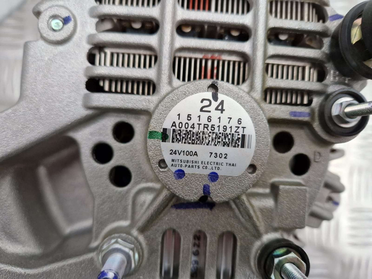 Scania Alternator 1516176 1774592 - Двигатель и запчасти для Строительной техники: фото 3 Scania Alternator 1516176 1774592 - Двигатель и запчасти для Строительной техники: фото 3