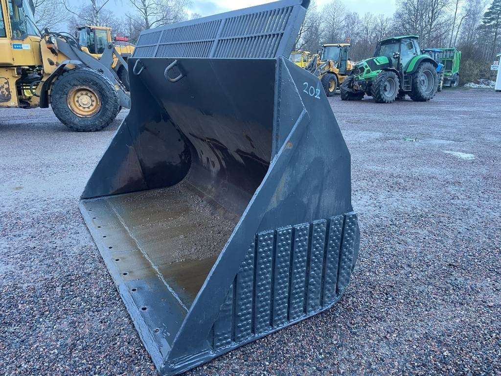 Grusskopa / Bucket Volvo - Ковш для Строительной техники: фото 3 Grusskopa / Bucket Volvo - Ковш для Строительной техники: фото 3