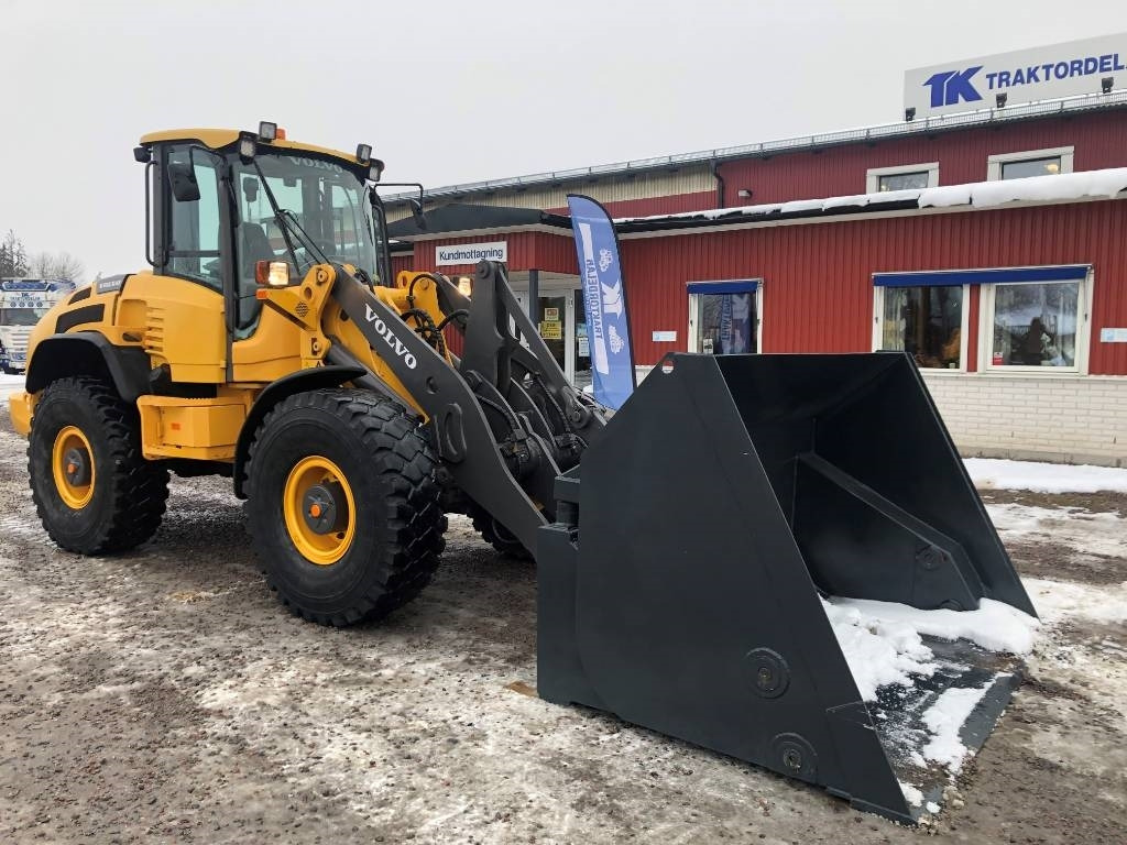 Högtippande skopa Högtippskopa 3 kubik - Ковш для Строительной техники: фото 3 Högtippande skopa Högtippskopa 3 kubik - Ковш для Строительной техники: фото 3