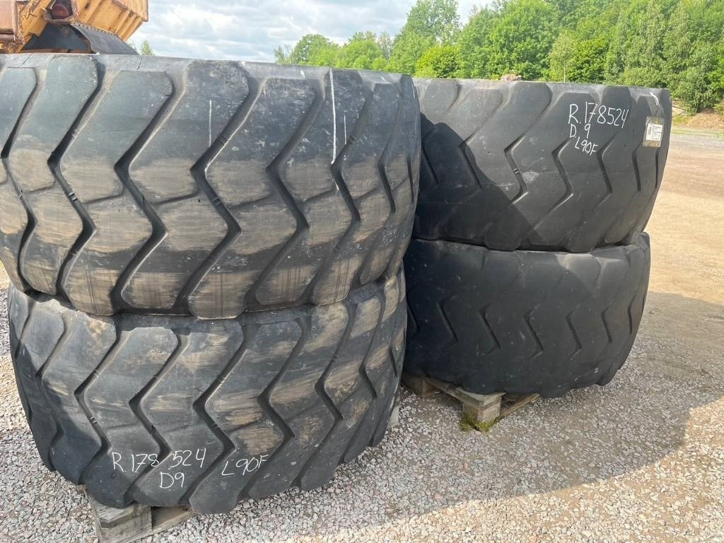 Michelin 650/65R25 Volvo L90 E , F , G , H - Колесо: фото 1 Michelin 650/65R25 Volvo L90 E , F , G , H - Колесо: фото 1