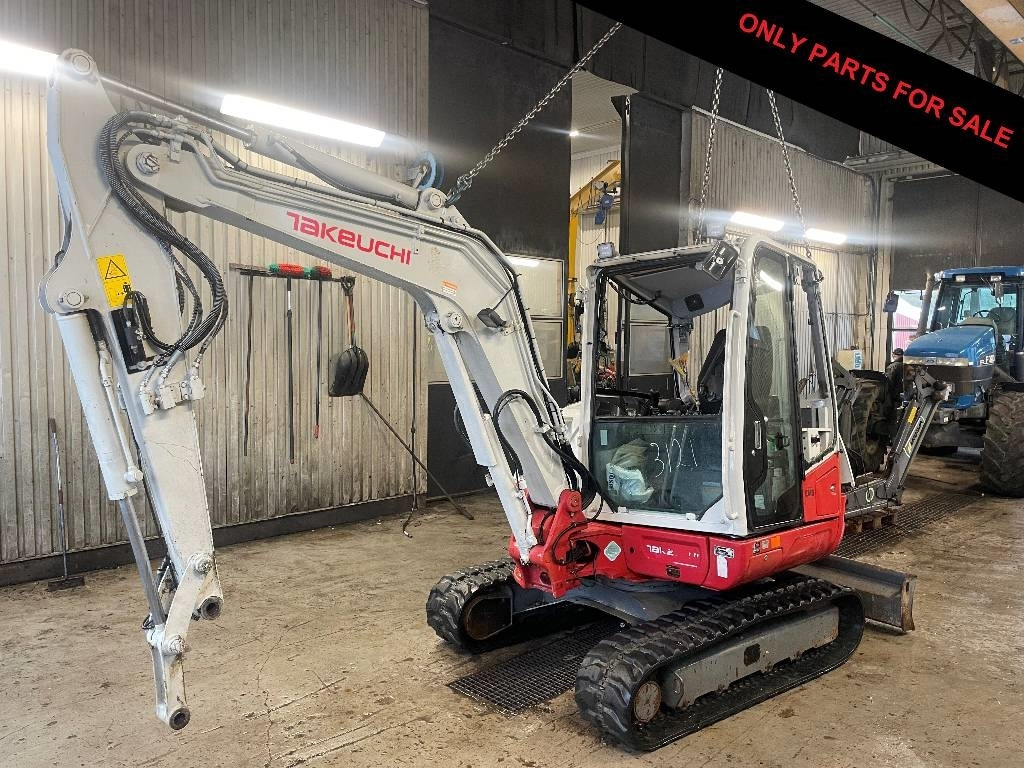 Takeuchi TB240 Dismantled: only spare parts - Мини-экскаватор: фото 1 Takeuchi TB240 Dismantled: only spare parts - Мини-экскаватор: фото 1
