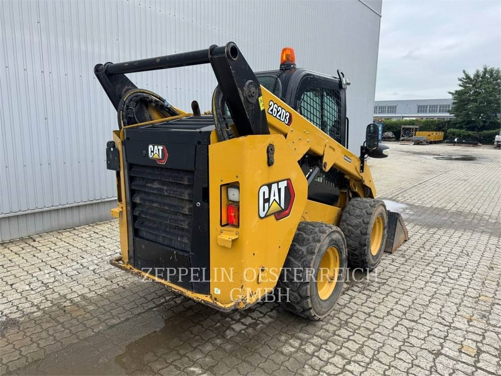 CAT 262D3 - Мини-погрузчик с бортовым поворотом: фото 3 CAT 262D3 - Мини-погрузчик с бортовым поворотом: фото 3