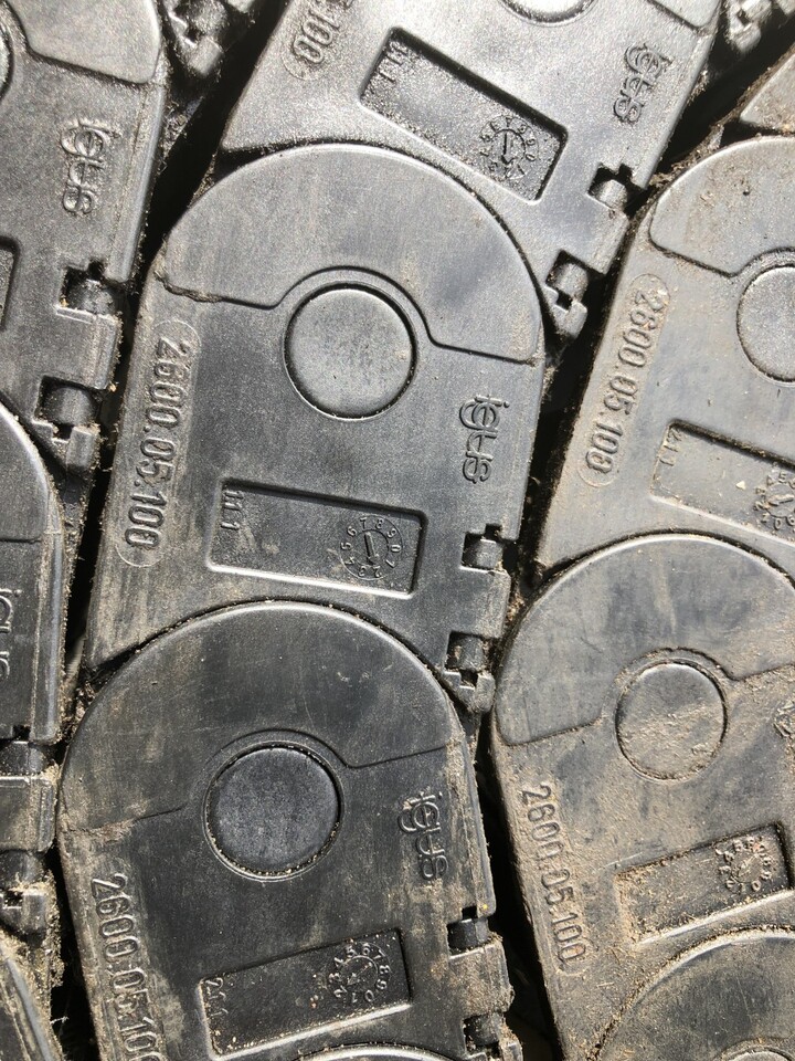 CAT-łańcuch prowadzący węźe/Caterpillar 220 330 355 360 560 - Гусеница для Строительной техники: фото 2 CAT-łańcuch prowadzący węźe/Caterpillar 220 330 355 360 560 - Гусеница для Строительной техники: фото 2