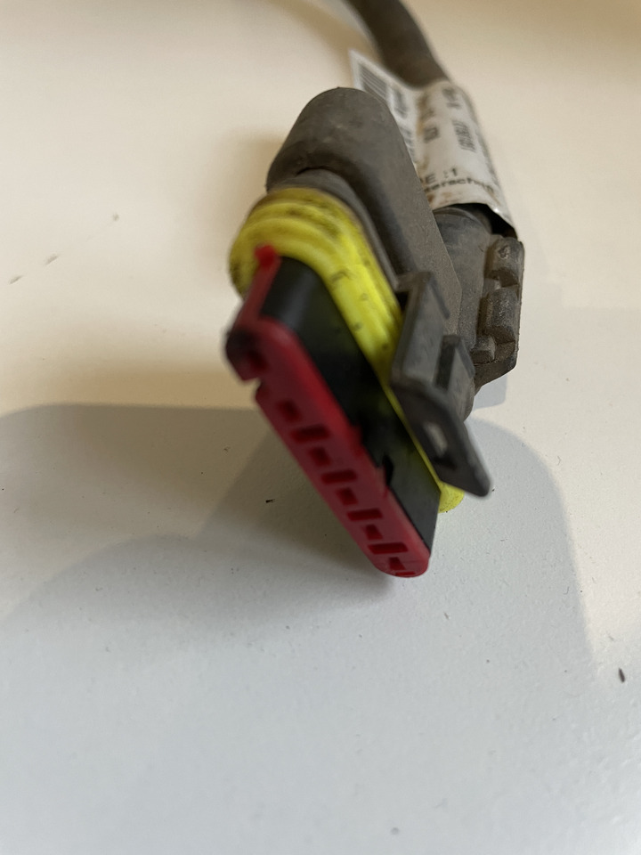 Claas Arion 550-520 650-620 - kabel wiązka elektryczna 0021581051 - Кабели/ Провода для Тракторов: фото 2 Claas Arion 550-520 650-620 - kabel wiązka elektryczna 0021581051 - Кабели/ Провода для Тракторов: фото 2