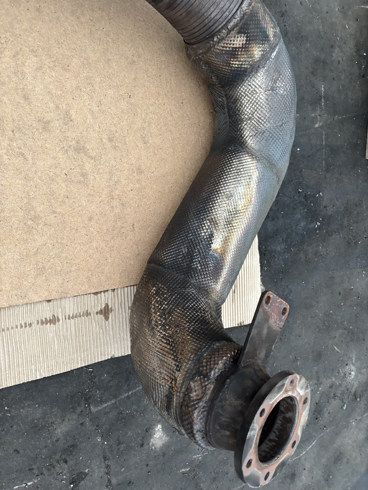 Claas Lexion 780 Rura Wydechowa Wydech EXHAUST PIPE ISO 0007804091 00 07819781 - Выхлопная труба для Зерноуборочных комбайнов: фото 5 Claas Lexion 780 Rura Wydechowa Wydech EXHAUST PIPE ISO 0007804091 00 07819781 - Выхлопная труба для Зерноуборочных комбайнов: фото 5