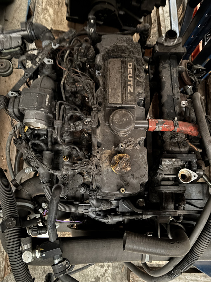 DEUTZ 3.6 75 KM (55.4 kW) Silnik CZĘŚCI Manitou MT1033TCD3.6L04 MT 1033 TCD 3.6 L04 C4DI90 - Двигатель и запчасти для Строительной техники: фото 3 DEUTZ 3.6 75 KM (55.4 kW) Silnik CZĘŚCI Manitou MT1033TCD3.6L04 MT 1033 TCD 3.6 L04 C4DI90 - Двигатель и запчасти для Строительной техники: фото 3