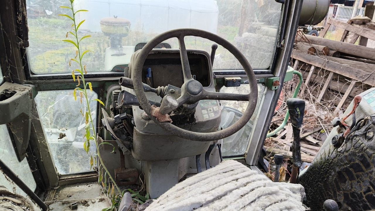 Fendt 309 - na części - kabina drzwi szyba maska grill - Дверь и запчасти для Сельскохозяйственной техники: фото 2 Fendt 309 - na części - kabina drzwi szyba maska grill - Дверь и запчасти для Сельскохозяйственной техники: фото 2