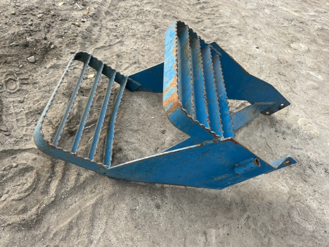 Ford New Holland 8730 - Stopnica | Stopnie - Боковая подножка для Тракторов: фото 1 Ford New Holland 8730 - Stopnica | Stopnie - Боковая подножка для Тракторов: фото 1