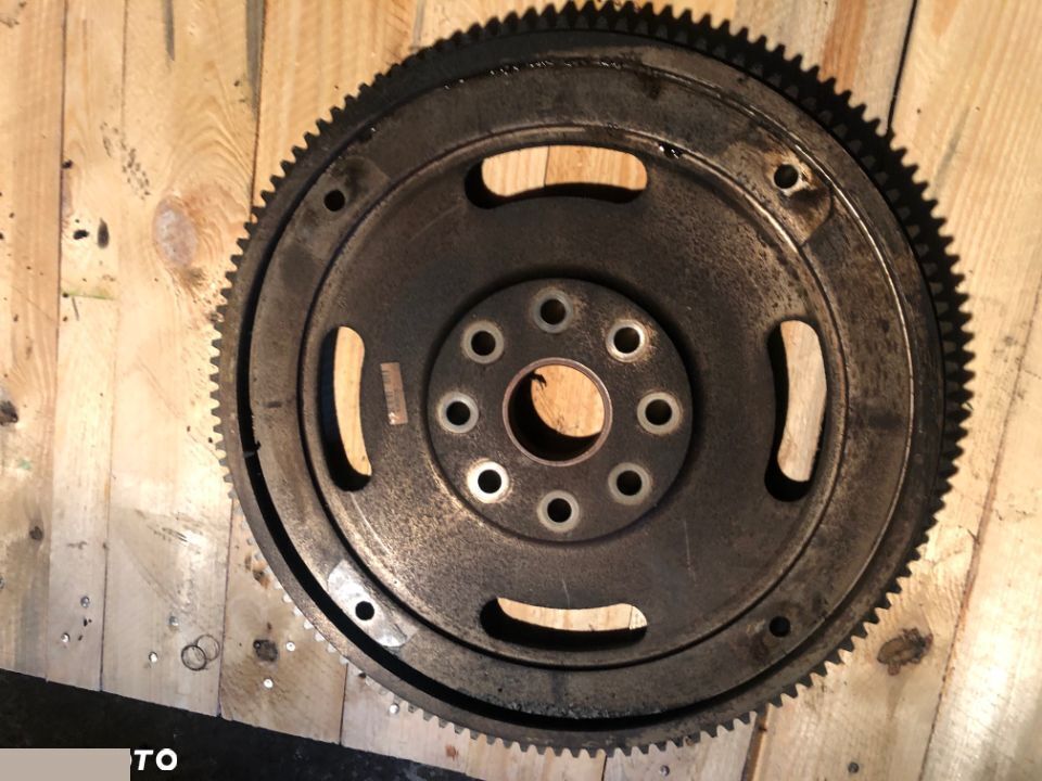 Iveco F4CE04 - koło Zamachowe 504057736 - Маховик для Сельскохозяйственной техники: фото 1 Iveco F4CE04 - koło Zamachowe 504057736 - Маховик для Сельскохозяйственной техники: фото 1