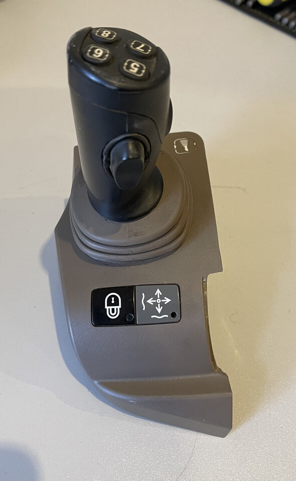 JOHN DEERE RE566768 - joystick 5-funkcyjny/John Deere 7250R 9370R 9520R 9620R - Кабина и интерьер для Сельскохозяйственной техники: фото 1 JOHN DEERE RE566768 - joystick 5-funkcyjny/John Deere 7250R 9370R 9520R 9620R - Кабина и интерьер для Сельскохозяйственной техники: фото 1