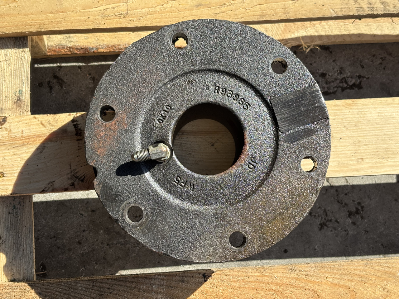 John Deere 6150 6170 6195 6800 6900 7430 Obudowa Łożyska R93885 - Трансмиссия для Сельскохозяйственной техники: фото 1 John Deere 6150 6170 6195 6800 6900 7430 Obudowa Łożyska R93885 - Трансмиссия для Сельскохозяйственной техники: фото 1