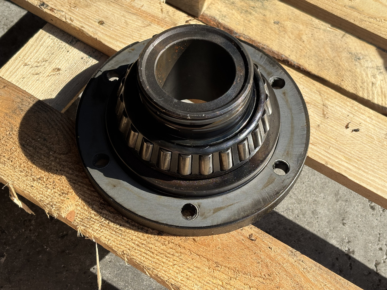 John Deere 6150 6170 6195 6800 6900 7430 Obudowa Łożyska R93885 - Трансмиссия для Сельскохозяйственной техники: фото 2 John Deere 6150 6170 6195 6800 6900 7430 Obudowa Łożyska R93885 - Трансмиссия для Сельскохозяйственной техники: фото 2