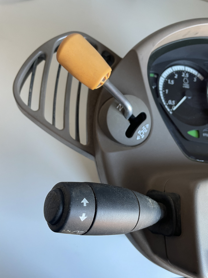 John Deere 6534 - moduł zegary panel instrumentów rewers - AL179168 - Приборная панель для Сельскохозяйственной техники: фото 5 John Deere 6534 - moduł zegary panel instrumentów rewers - AL179168 - Приборная панель для Сельскохозяйственной техники: фото 5