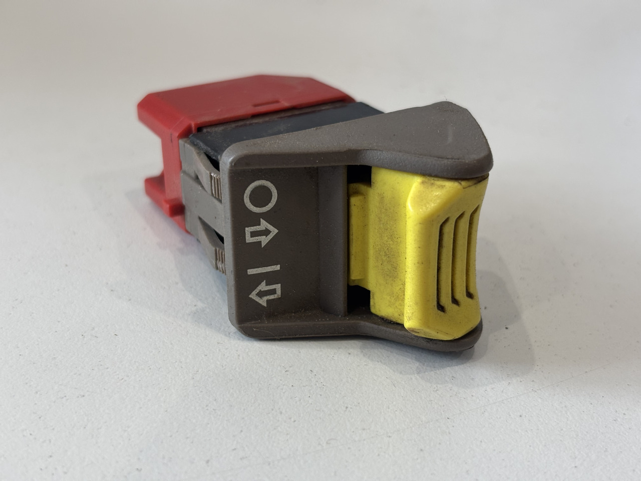 John Deere 6M 6R 6xxx Przełącznik Sterowania WOM AL218838 - Электрическая система для Сельскохозяйственной техники: фото 2 John Deere 6M 6R 6xxx Przełącznik Sterowania WOM AL218838 - Электрическая система для Сельскохозяйственной техники: фото 2