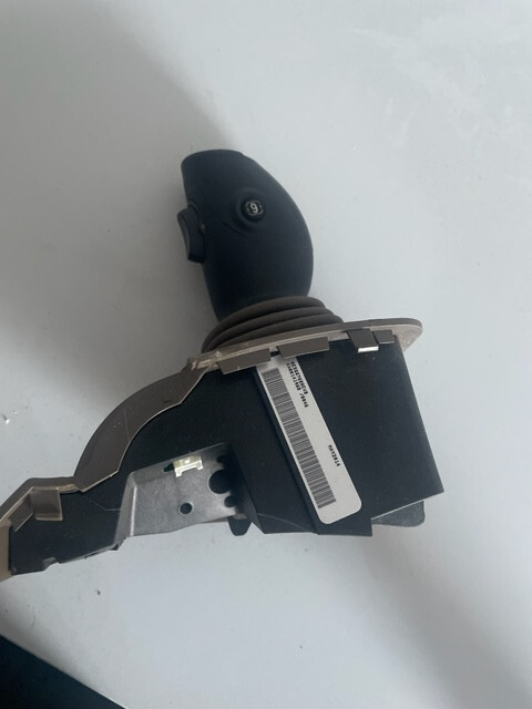 John Deere 6r joystick RE573554 - Кабина и интерьер для Сельскохозяйственной техники: фото 3 John Deere 6r joystick RE573554 - Кабина и интерьер для Сельскохозяйственной техники: фото 3