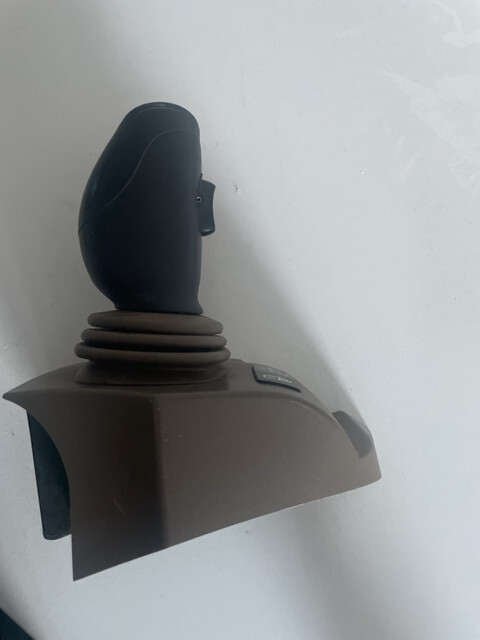 John Deere 6r joystick RE573554 - Кабина и интерьер для Сельскохозяйственной техники: фото 2 John Deere 6r joystick RE573554 - Кабина и интерьер для Сельскохозяйственной техники: фото 2
