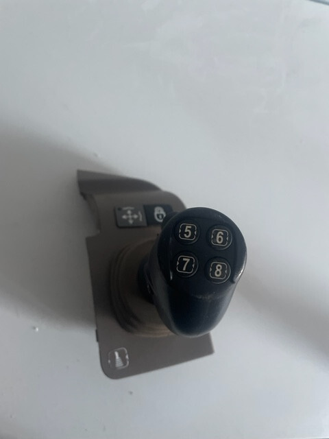 John Deere 6r joystick RE573554 - Кабина и интерьер для Сельскохозяйственной техники: фото 1 John Deere 6r joystick RE573554 - Кабина и интерьер для Сельскохозяйственной техники: фото 1