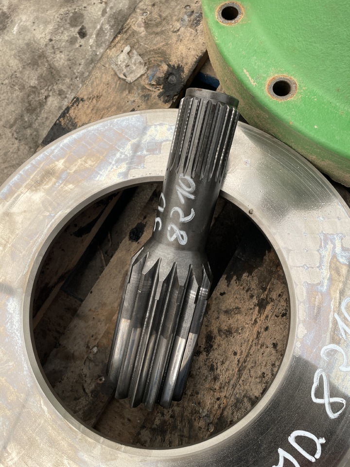 John Deere 8110 8120 8210 9120 9220 - półoś granat R157057 R111450 R157061 R157059 - Приводный вал для Сельскохозяйственной техники: фото 1 John Deere 8110 8120 8210 9120 9220 - półoś granat R157057 R111450 R157061 R157059 - Приводный вал для Сельскохозяйственной техники: фото 1