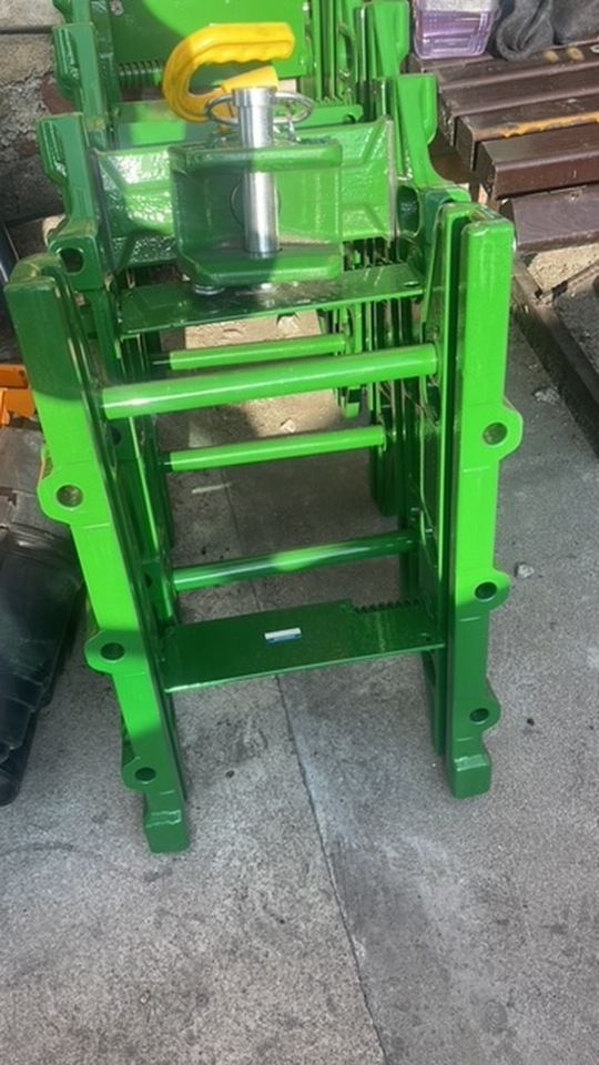 John Deere - Prowadnica Zaczepowa - Konsola Zaczep - Рама/ Шасси для Сельскохозяйственной техники: фото 1 John Deere - Prowadnica Zaczepowa - Konsola Zaczep - Рама/ Шасси для Сельскохозяйственной техники: фото 1