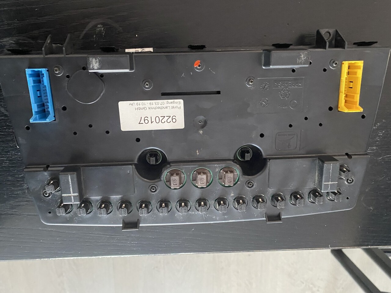 John Deere Wyświetlacz - BIF - PREH AL 115186 | AL 115187 | AL 115188 | AL 162399 | AL 203383 - Приборная панель для Сельскохозяйственной техники: фото 2 John Deere Wyświetlacz - BIF - PREH AL 115186 | AL 115187 | AL 115188 | AL 162399 | AL 203383 - Приборная панель для Сельскохозяйственной техники: фото 2