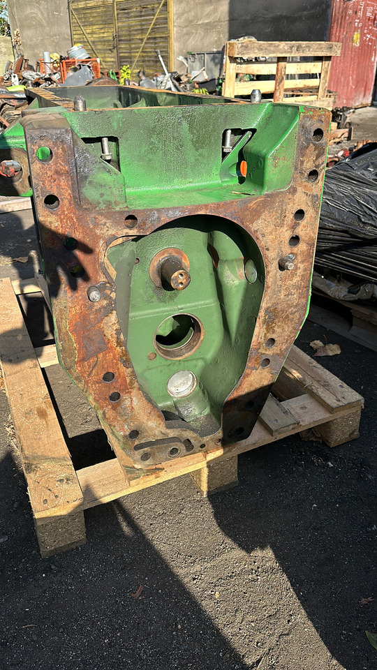 John deere 8345r miska olejowa obudowa mostu przedniego - Ось и запчасти для Сельскохозяйственной техники: фото 5 John deere 8345r miska olejowa obudowa mostu przedniego - Ось и запчасти для Сельскохозяйственной техники: фото 5