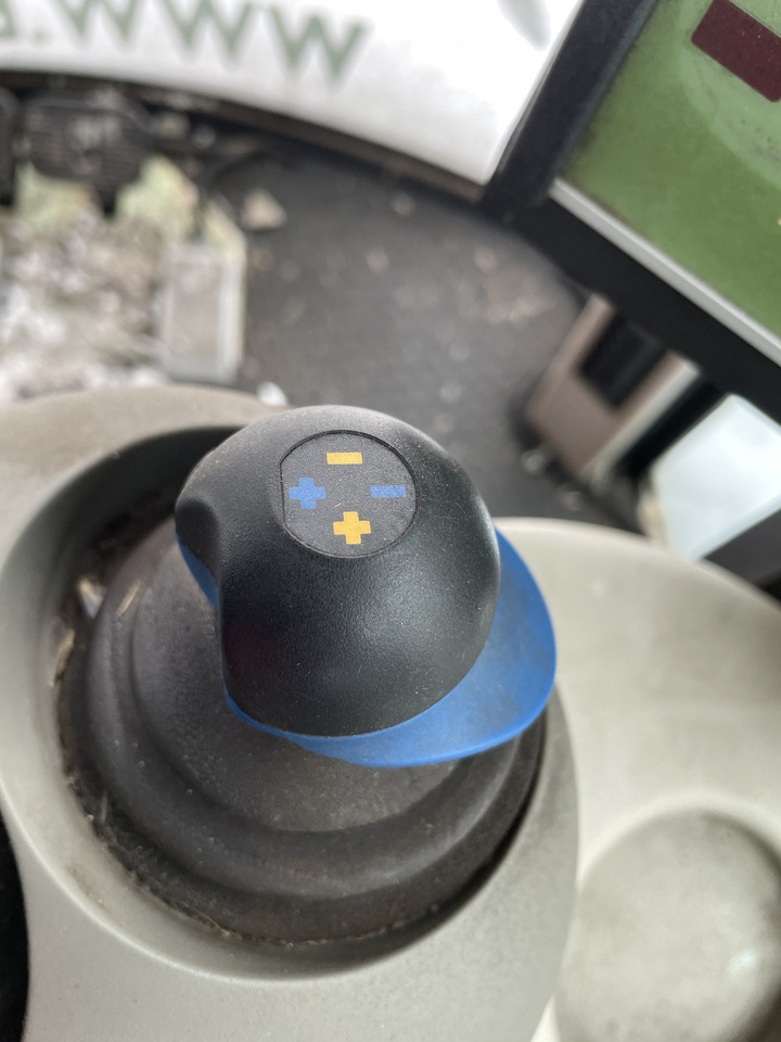 Krone Big M II Fendt 820 - joystick dżwignia sterownik 003024490 - Электрическая система для Сельскохозяйственной техники: фото 2 Krone Big M II Fendt 820 - joystick dżwignia sterownik 003024490 - Электрическая система для Сельскохозяйственной техники: фото 2