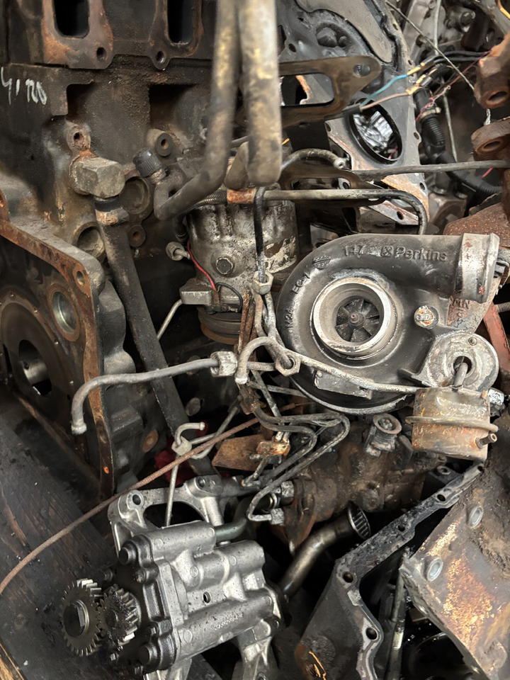 Manitou MLT 634-120 Perkins Silnik Blok Tryby Koło Pasowe Pokrywa Wał Korbowy CZĘŚCI - Коленчатый вал для Сельскохозяйственной техники: фото 3 Manitou MLT 634-120 Perkins Silnik Blok Tryby Koło Pasowe Pokrywa Wał Korbowy CZĘŚCI - Коленчатый вал для Сельскохозяйственной техники: фото 3