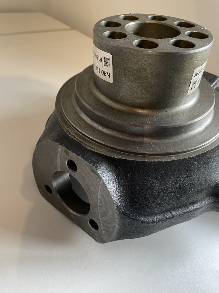 Massey Case Carraro 144 - zwrotnica lewa NOWA GWARANCJA 72715707 - Поворотный кулак для Сельскохозяйственной техники: фото 2 Massey Case Carraro 144 - zwrotnica lewa NOWA GWARANCJA 72715707 - Поворотный кулак для Сельскохозяйственной техники: фото 2