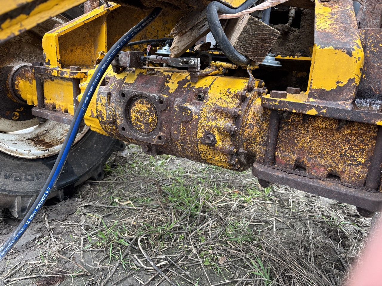 Matbro TR200 Most Przedni Oś Przednia Pochwa Obudowa Zwolnic Zwrotnica Mechanizm Różnicowy - Бортовой редуктор для Сельскохозяйственной техники: фото 1 Matbro TR200 Most Przedni Oś Przednia Pochwa Obudowa Zwolnic Zwrotnica Mechanizm Różnicowy - Бортовой редуктор для Сельскохозяйственной техники: фото 1