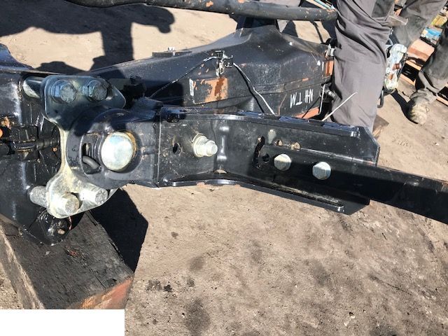 New Holland TM - Mocowanie Błotnika - Крыло для Строительной техники: фото 1 New Holland TM - Mocowanie Błotnika - Крыло для Строительной техники: фото 1