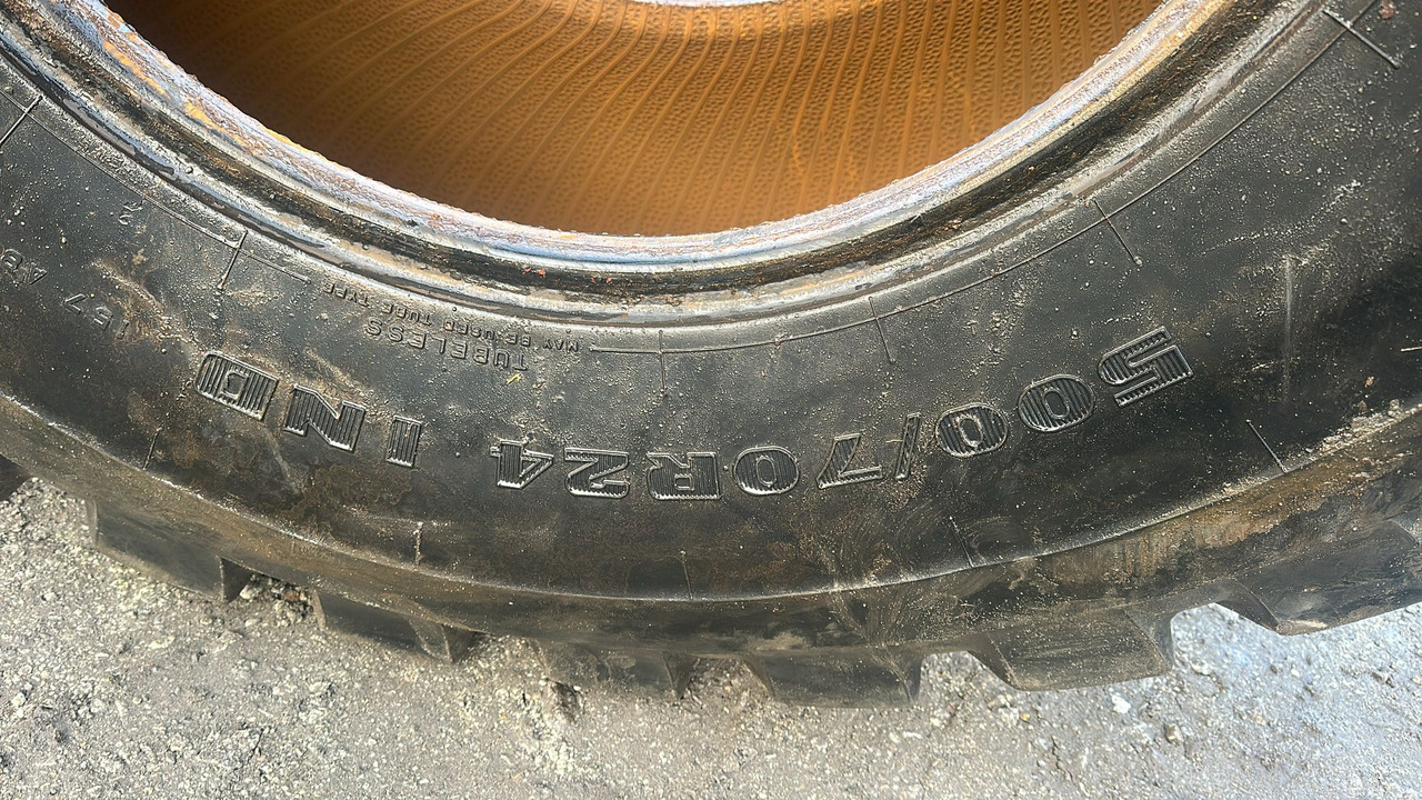 Opona FIRESTONE Utility Duraforce IND 500/70R24 500 70 24 - Шина: фото 2 Opona FIRESTONE Utility Duraforce IND 500/70R24 500 70 24 - Шина: фото 2