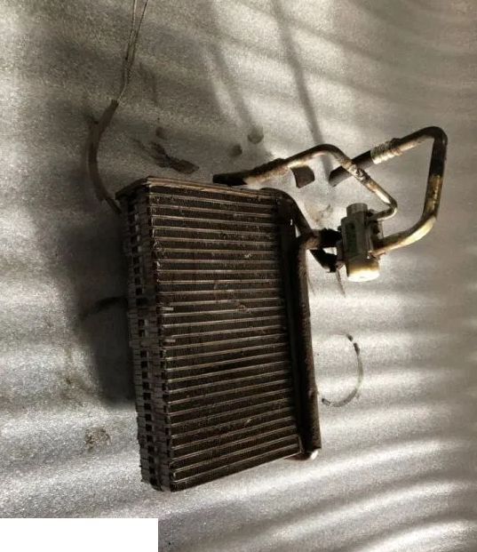 Parownik Klimy Liebherr L554 L556 L564 L566 L574 L576 L580 L584 - Испаритель для Колёсных погрузчиков: фото 1 Parownik Klimy Liebherr L554 L556 L564 L566 L574 L576 L580 L584 - Испаритель для Колёсных погрузчиков: фото 1