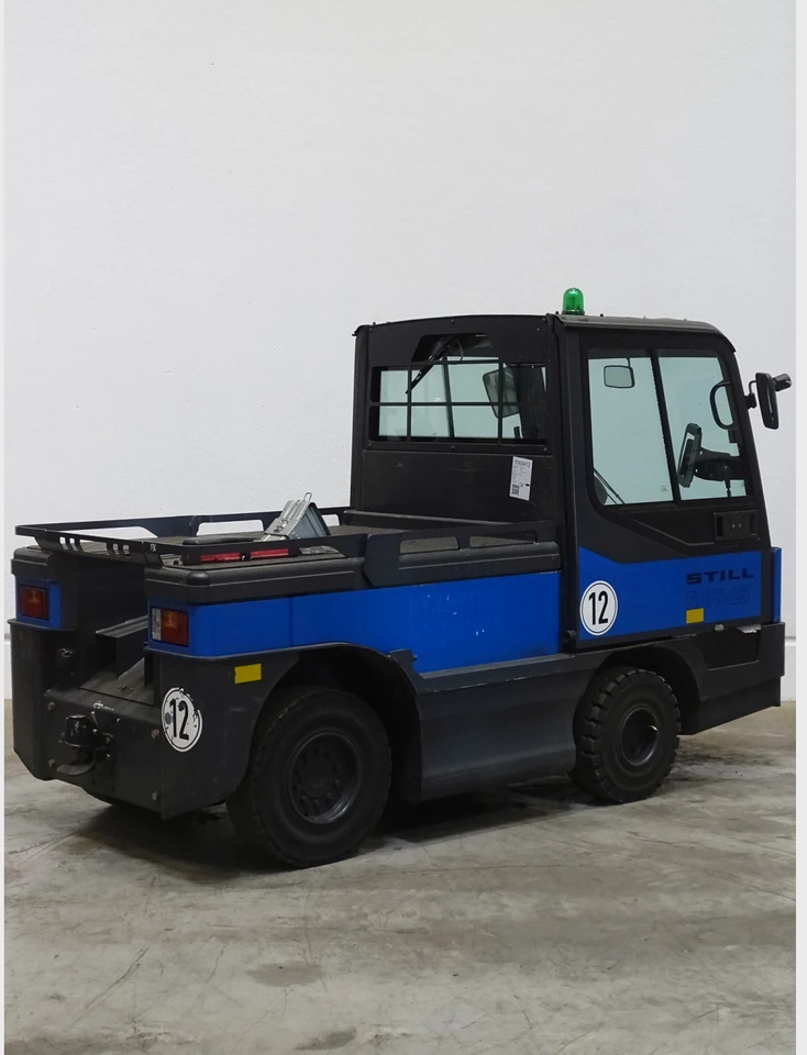 Linde P250 - Складской тягач: фото 2 Linde P250 - Складской тягач: фото 2