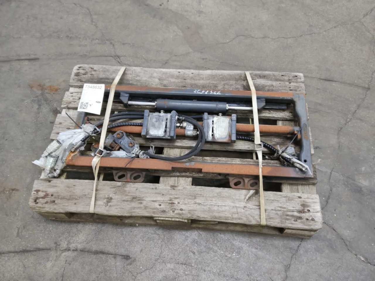 Cascade Fork positioner FEM 2 - Навесное оборудование для Погрузочно-разгрузочной техники: фото 4 Cascade Fork positioner FEM 2 - Навесное оборудование для Погрузочно-разгрузочной техники: фото 4