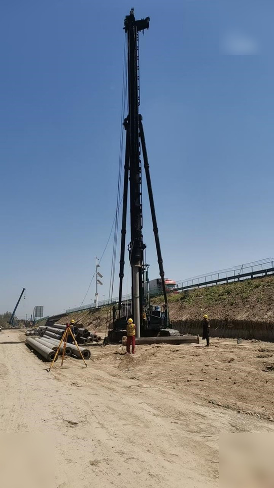 2004 NIPPON/SHARYO DH408 - Буровая машина: фото 2 2004 NIPPON/SHARYO DH408 - Буровая машина: фото 2