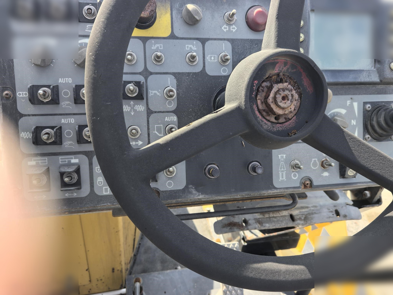 2010 CATERPILLAR AP-655D - Асфальтоукладчик: фото 5 2010 CATERPILLAR AP-655D - Асфальтоукладчик: фото 5