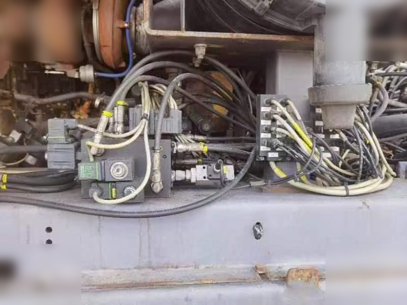 2011 ATLAS COPCO ROC L8-30 - Буровая машина: фото 4 2011 ATLAS COPCO ROC L8-30 - Буровая машина: фото 4