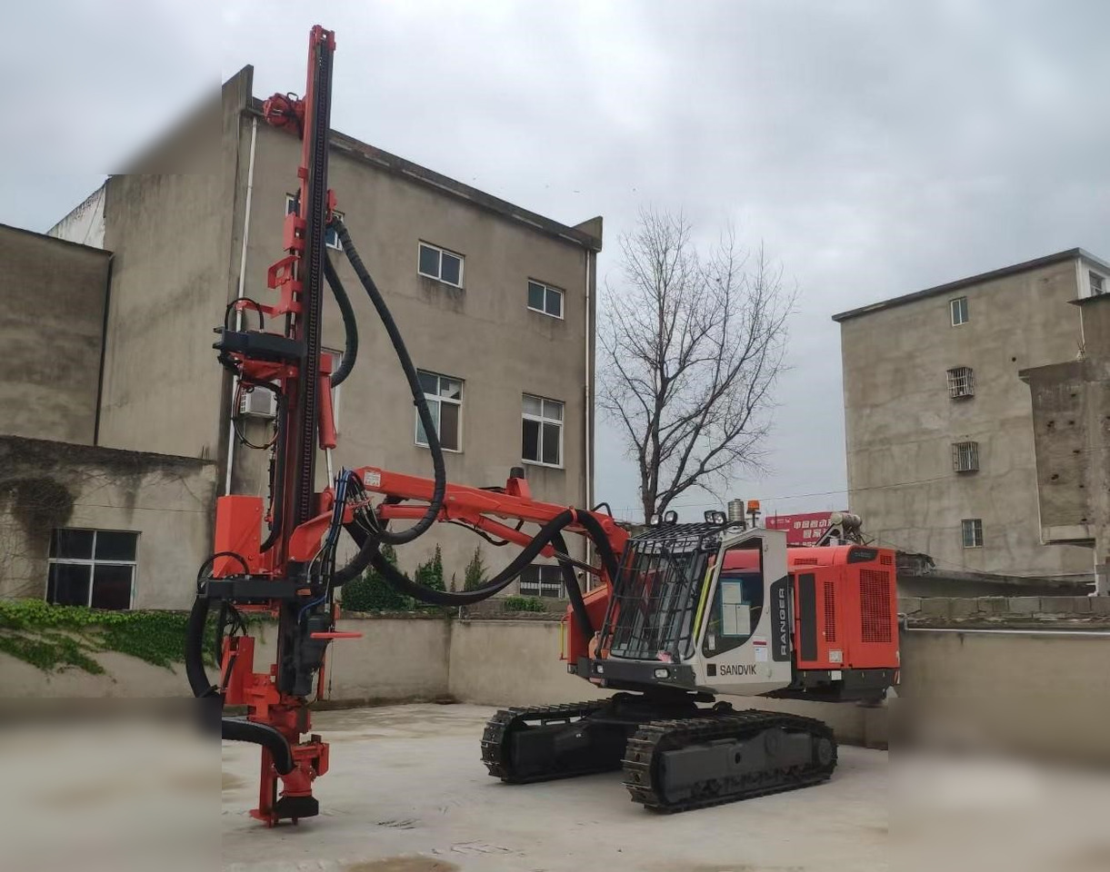 2023 SANDVIK DX800 - Буровая машина: фото 1 2023 SANDVIK DX800 - Буровая машина: фото 1