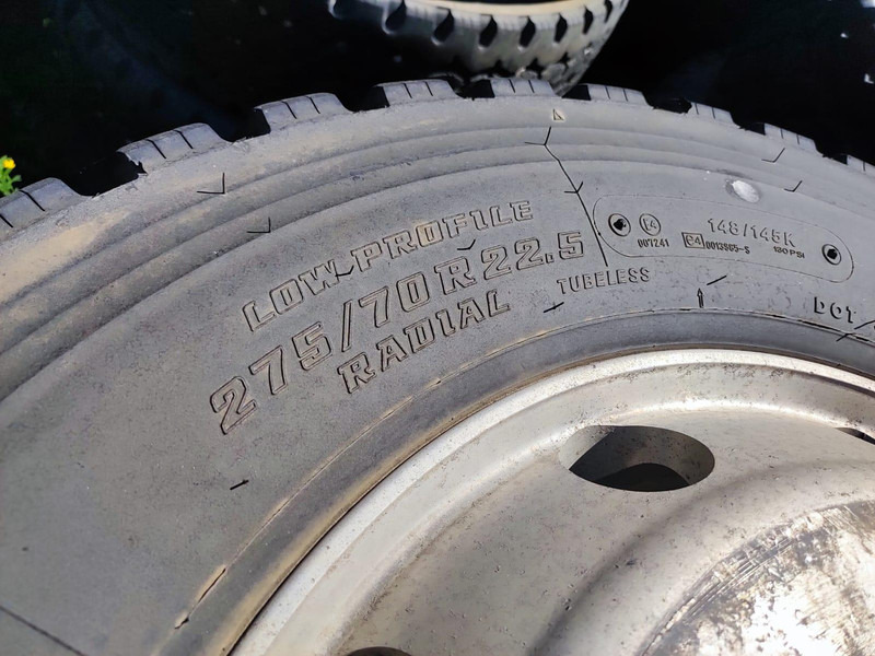 Bridgestone wheels 275/70 R22,5 on Alcoa aluminum rims - Шина для Грузовиков: фото 3 Bridgestone wheels 275/70 R22,5 on Alcoa aluminum rims - Шина для Грузовиков: фото 3