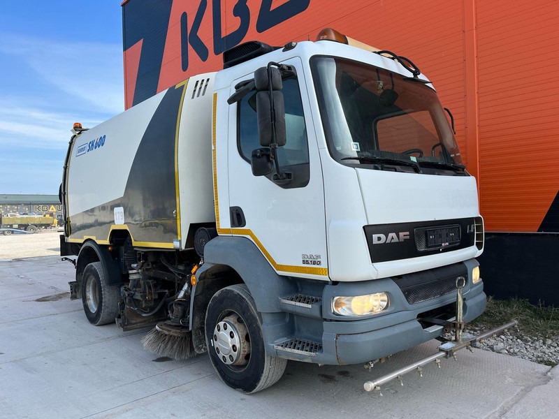 DAF LF 55.180 4x2 Schmidt SK 600 Dual LP - Подметально-уборочная машина: фото 3 DAF LF 55.180 4x2 Schmidt SK 600 Dual LP - Подметально-уборочная машина: фото 3