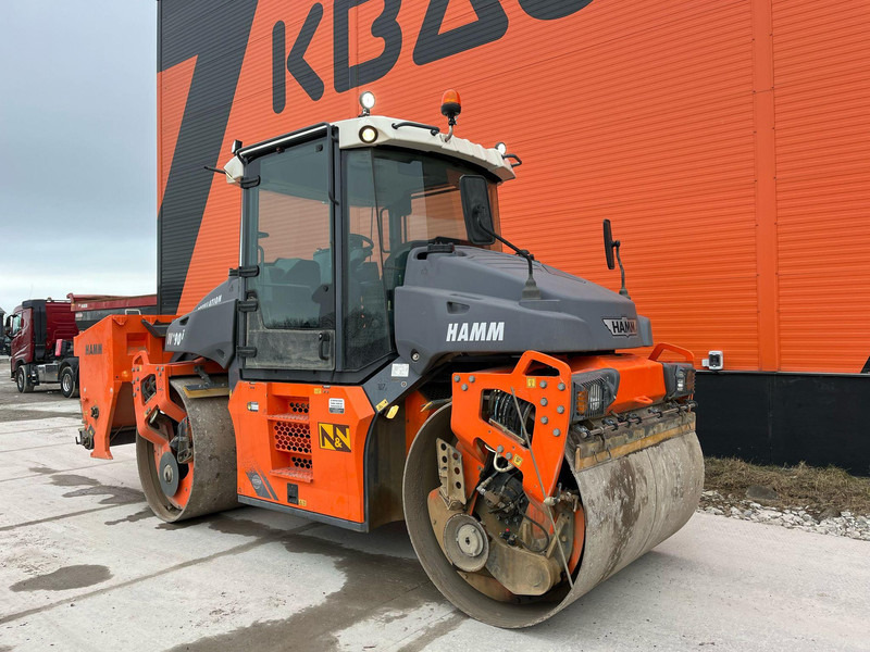 Hamm DV+ 90i VO-S Sand spreader BSWA 1700 - Каток: фото 4 Hamm DV+ 90i VO-S Sand spreader BSWA 1700 - Каток: фото 4
