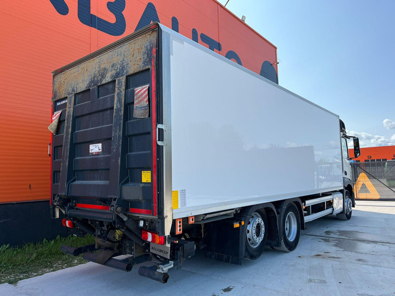 Mercedes-Benz Actros 2545 6x2 BOX L=7526 mm - Грузовик с закрытым кузовом: фото 5 Mercedes-Benz Actros 2545 6x2 BOX L=7526 mm - Грузовик с закрытым кузовом: фото 5