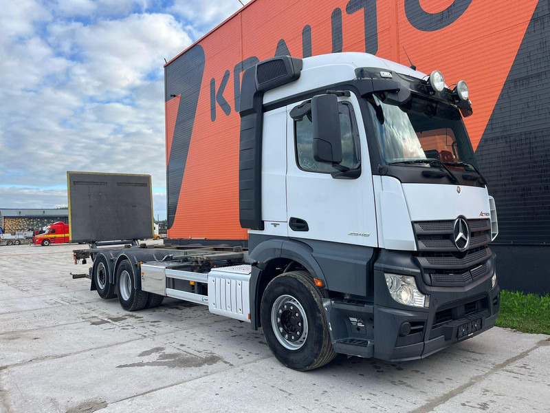 Mercedes-Benz Actros 2548 6x2*4 RETARDER / CHASSIS L= 7870 mm - Грузовик-шасси: фото 4 Mercedes-Benz Actros 2548 6x2*4 RETARDER / CHASSIS L= 7870 mm - Грузовик-шасси: фото 4