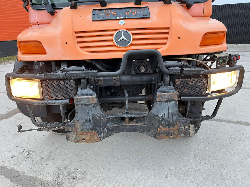 Подметально-уборочная машина Mercedes-Benz UNIMOG U 300 4x4 TRILETY SK / 6918 hours: фото 16
