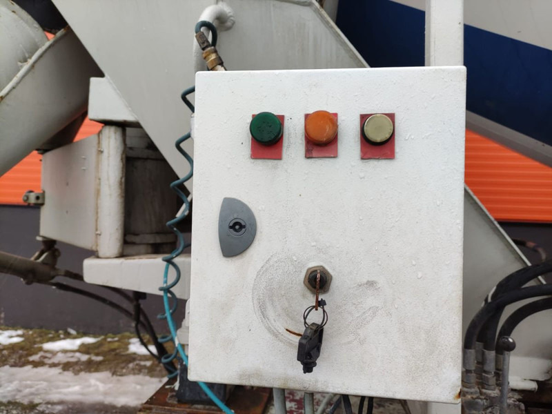 Полуприцеп бетоносмеситель NOR SLEP SK 26 Stetter AM 10 SH: фото 16 Полуприцеп бетоносмеситель NOR SLEP SK 26 Stetter AM 10 SH: фото 16